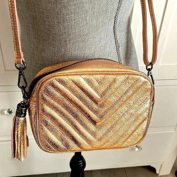 NWT BORSE IN PELLE Rose Gold Metallic Crossbody Bag with Tassel Made in Italy - Picture 6 of 13